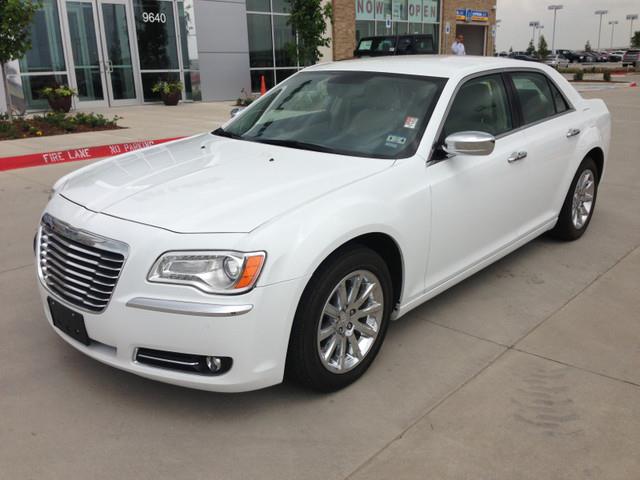 Chrysler 300 2012 photo 5