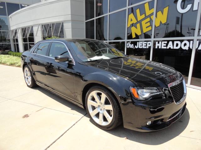 Chrysler 300 2012 photo 1