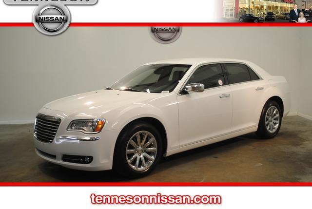 Chrysler 300 2012 photo 3