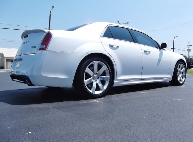 Chrysler 300 2012 photo 2