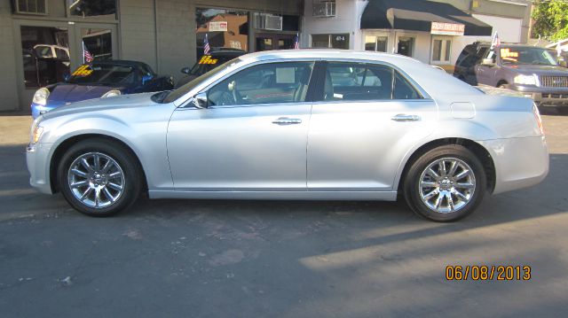 Chrysler 300 2012 photo 6