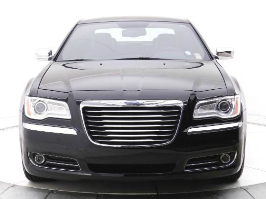 Chrysler 300 2012 photo 2