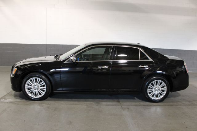 Chrysler 300 2012 photo 1