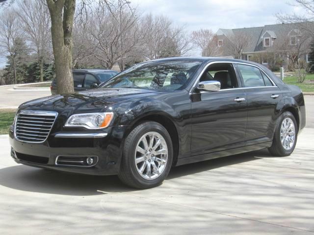 Chrysler 300 2012 photo 6