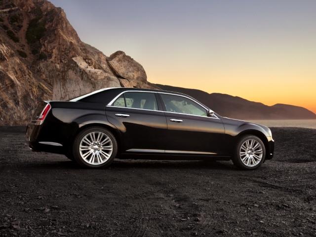 Chrysler 300 2012 photo 3