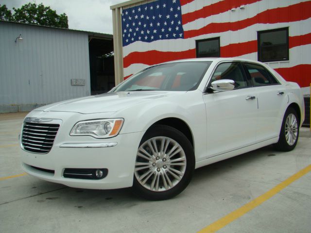 Chrysler 300 2012 photo 4