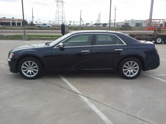 Chrysler 300 2012 photo 4