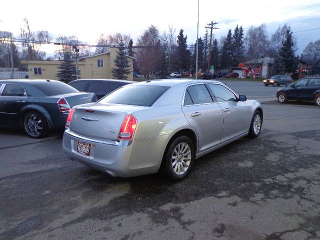 Chrysler 300 2012 photo 4