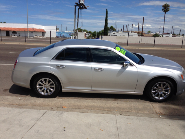 Chrysler 300 2012 photo 1