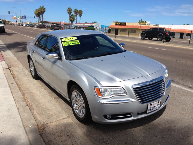 Chrysler 300 2012 photo 4