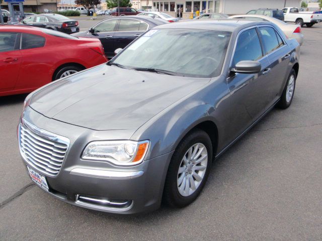 Chrysler 300 2012 photo 1