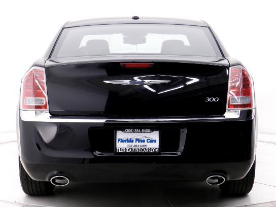 Chrysler 300 2012 photo 24