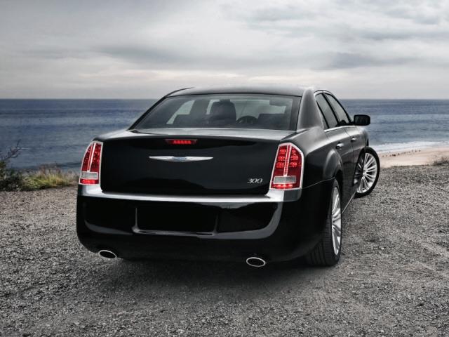 Chrysler 300 2013 photo 3