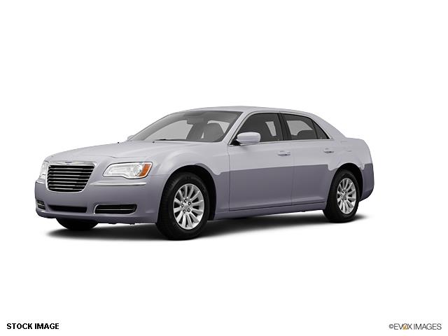 Chrysler 300 2013 photo 2