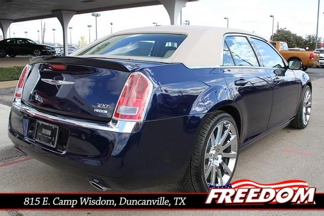 Chrysler 300 2013 photo 28