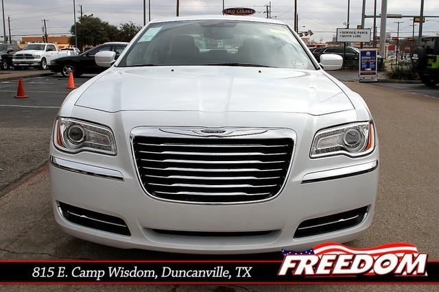 Chrysler 300 2013 photo 1