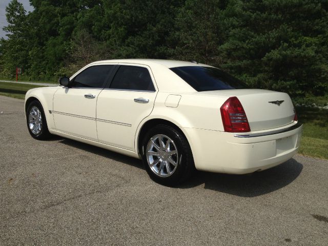 Chrysler 300C 2005 photo 1