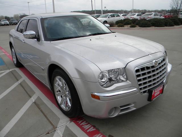 Chrysler 300C 2005 photo 2