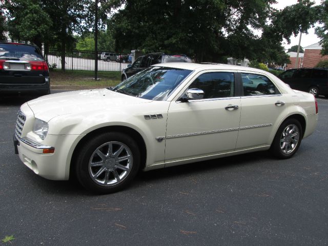 Chrysler 300C 2005 photo 3