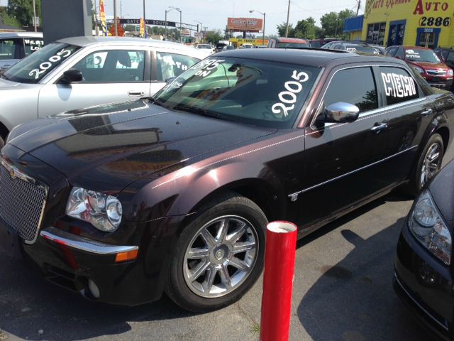 Chrysler 300C Regular Cab Sedan