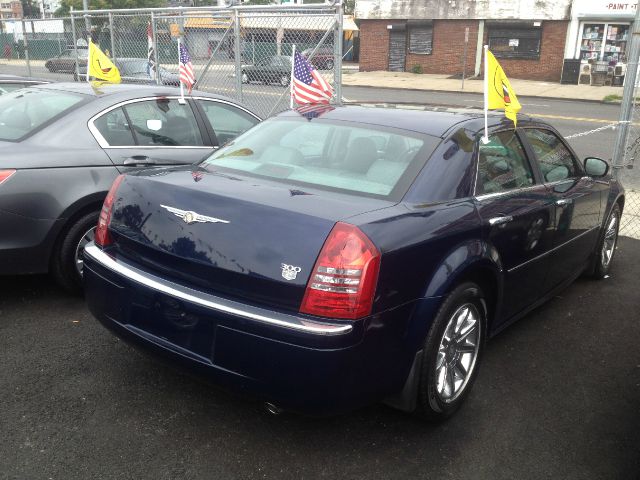 Chrysler 300C 2005 photo 1