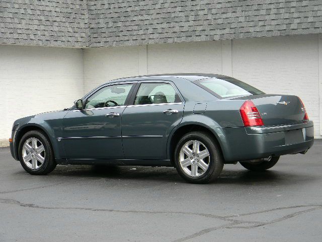 Chrysler 300C 2005 photo 4