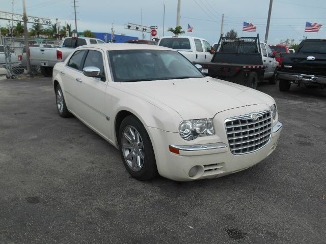 Chrysler 300C 2005 photo 1