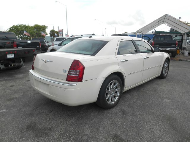 Chrysler 300C 2005 photo 4