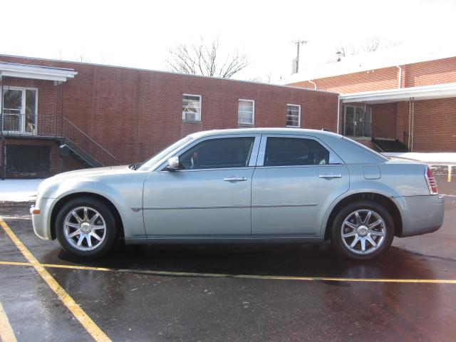 Chrysler 300C 2005 photo 1