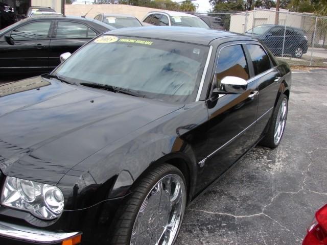 Chrysler 300C 2005 photo 1