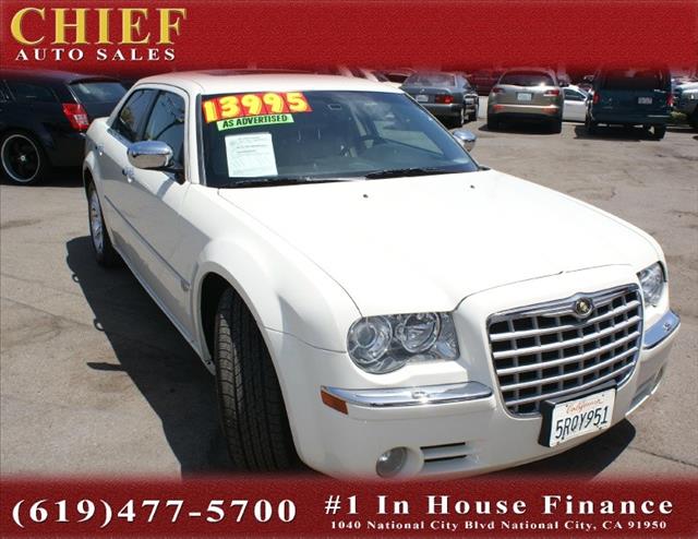 Chrysler 300C 2005 photo 7