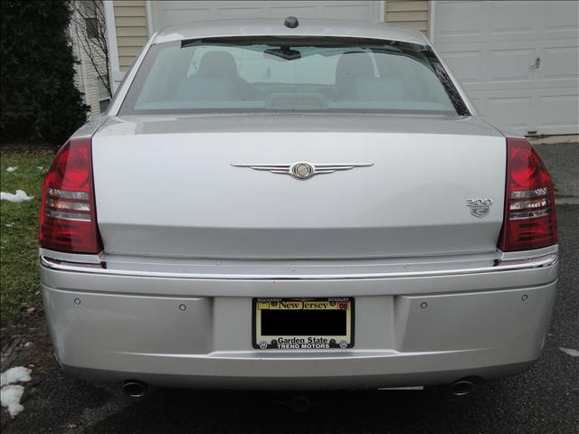 Chrysler 300C 2005 photo 1