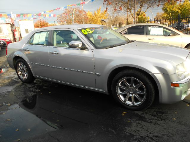 Chrysler 300C 2005 photo 3