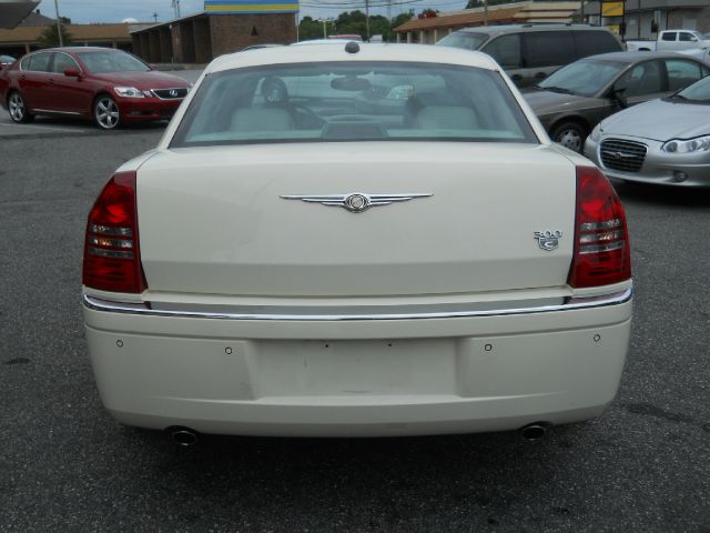 Chrysler 300C 2005 photo 3