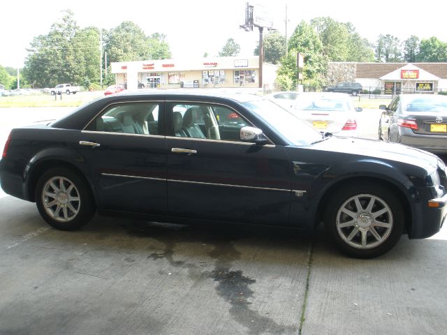 Chrysler 300C Regular Cab Sedan