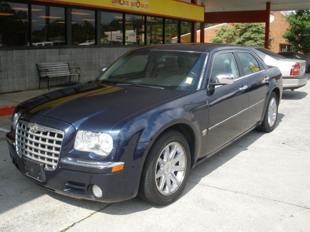 Chrysler 300C 2005 photo 2