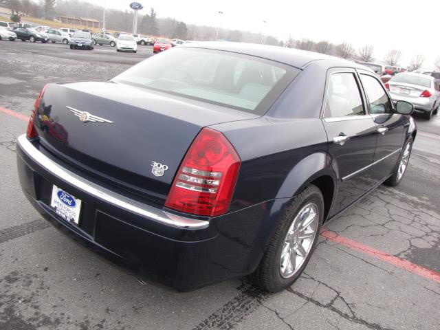 Chrysler 300C 2005 photo 4