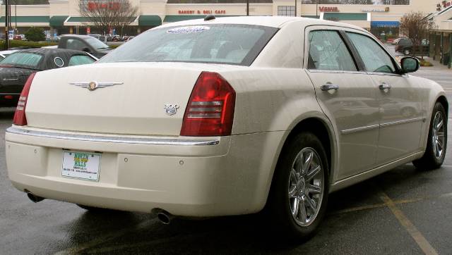 Chrysler 300C 2005 photo 2