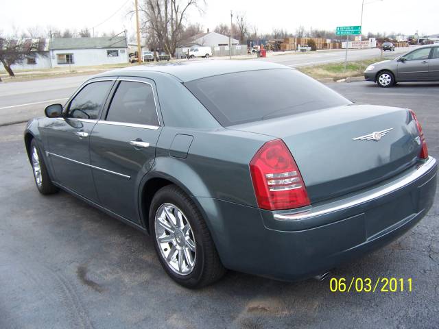 Chrysler 300C 2005 photo 3