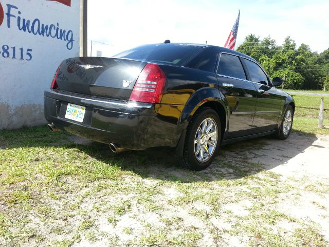 Chrysler 300C 2005 photo 16