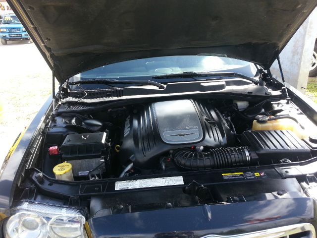 Chrysler 300C 2005 photo 17