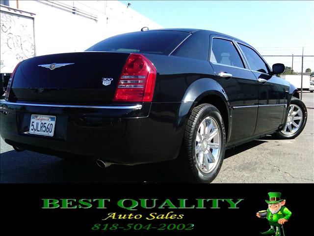 Chrysler 300C 2005 photo 2