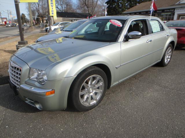 Chrysler 300C 2005 photo 2