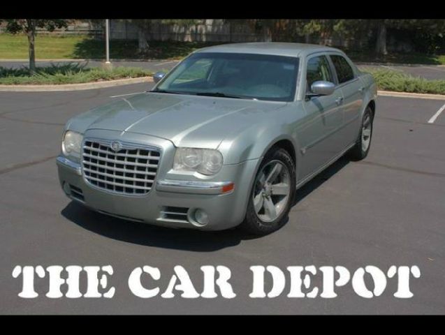 Chrysler 300C 2005 photo 2