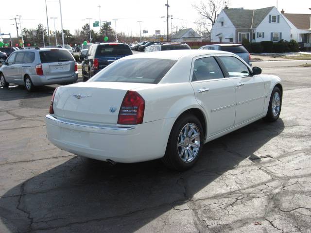 Chrysler 300C 2005 photo 5