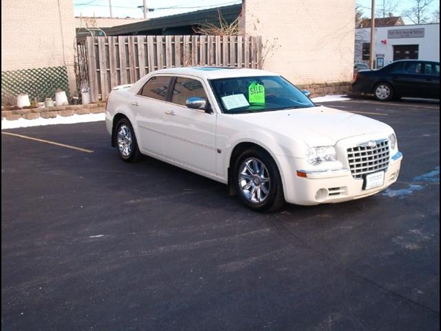 Chrysler 300C 2005 photo 2