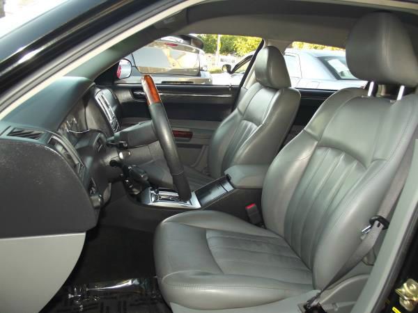 Chrysler 300C 2005 photo 1