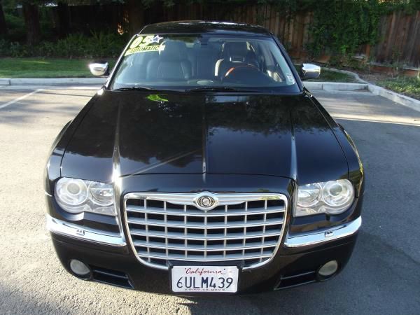 Chrysler 300C 2005 photo 2