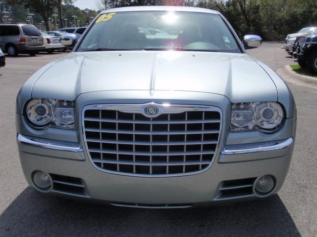 Chrysler 300C 2005 photo 1