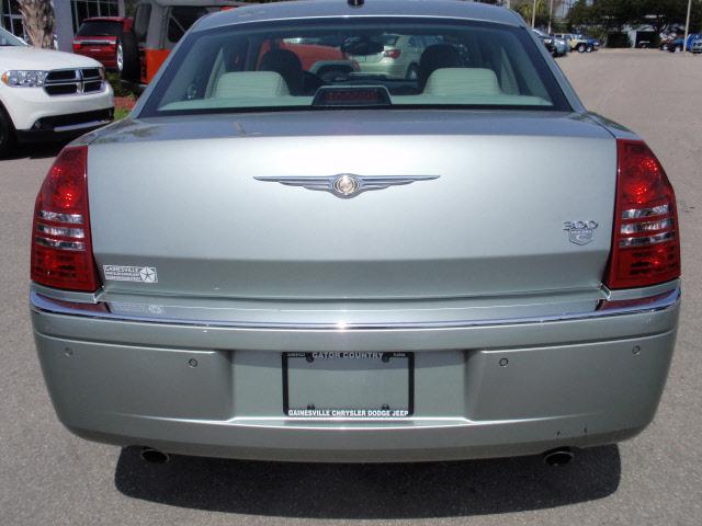 Chrysler 300C 2005 photo 4